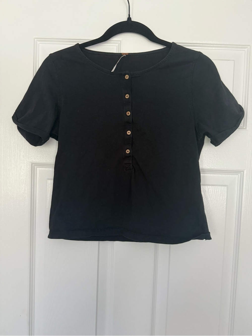 Free People black cropped Button-Front Short Sleeve Top- size S